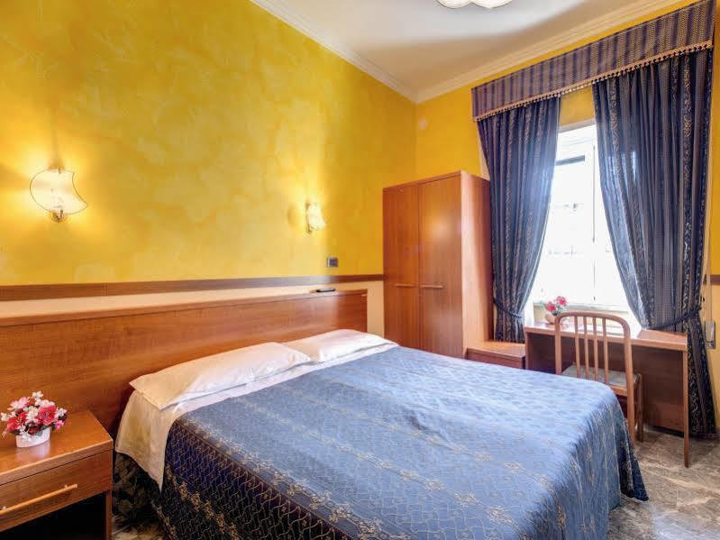 Hotel Planet Roma Ngoại thất bức ảnh